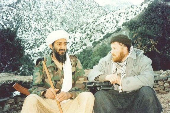 Osama Bin Laden, junto al granadino Mustafá Setmarian Nasar.