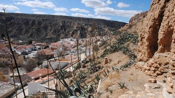 Gorafe, desde la Cueva de la Luna, de Los Algarves. 