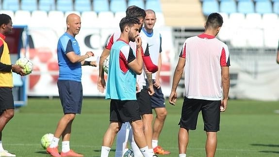 Fran Vélez, Ximo Navarro y Chuli, en la lista de convocados