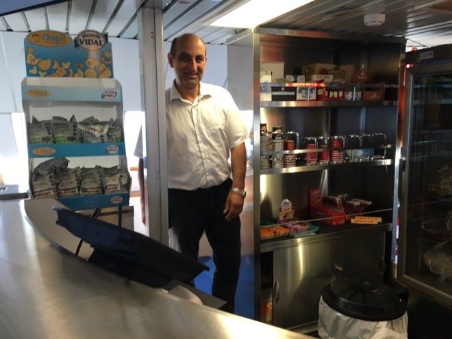 Imagen del trabajador publicada por el músico. 