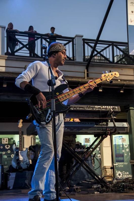 El Fex lleva a Sierra Nevada grandes éxitos del pop y el rock de Apache