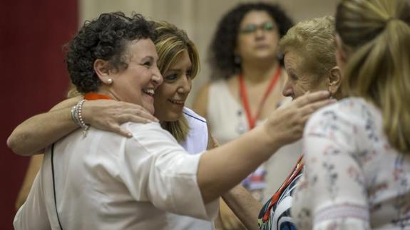 María Salmerón recibió ayer el apoyo del Parlamento andaluz 