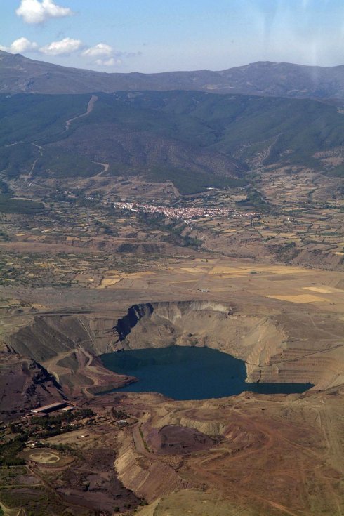 Imagen aérea del yacimiento de Alquife.