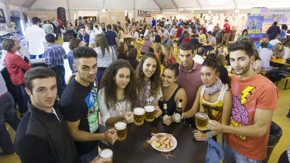 Feria de la cerveza de Ideal en Granada. 
