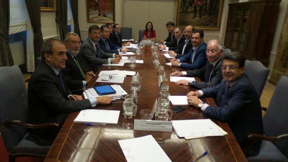 La solución del AVE a Granada podría llegar en «los próximos días»