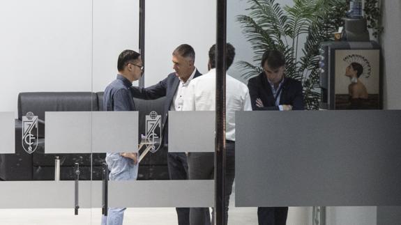 Lucas Alcaraz se reunió ayer con Kanging Wang.