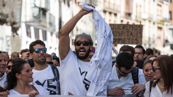 «El señor alcalde debería dimitir»
