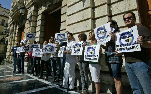 Protesta años atrás de la plantilla de Onda Jaén para reclamar un plan de viabilidad y continuar como servicio público.