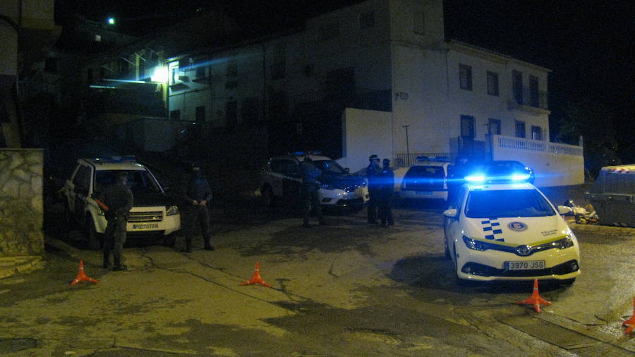 Policía Local y Guardia Civil tomaron la zona donde sucedieron los hechos.