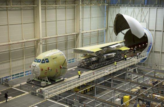 Montaje del A400M en la factoría sevillana de Airbus Military.