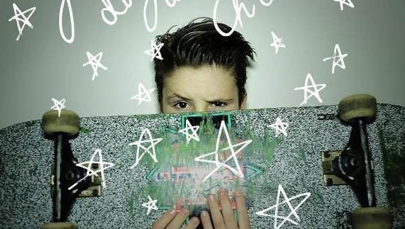 Imagen de Cruz Beckham para promocionar su canción.