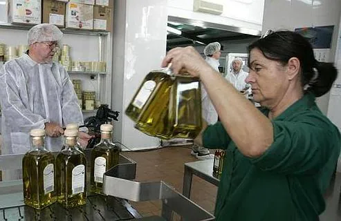 Asaja espera que precio del aceite se mantenga en 3 euros