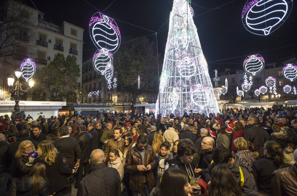 Granada, Florencia y Praga, los destinos más baratos para pasar la Navidad