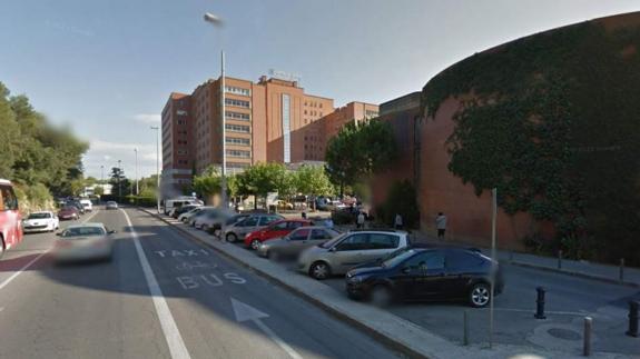 Hospital Josep Trueta de Girona, donde permanece ingresado en estado grave.