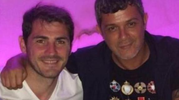 Los múltiples 'zascas' de Alejandro Sanz a Iker Casillas