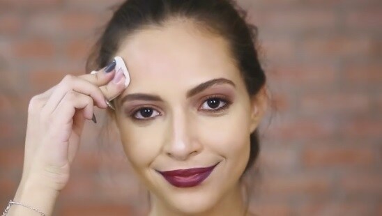 Una famosa bloguera revela la terrible 'cara oculta' bajo su maquillaje