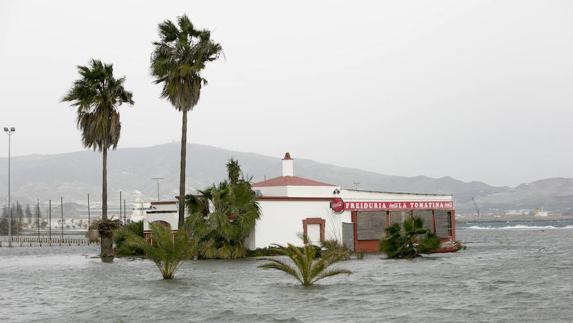 El impactante estado de Playa Poniente tras la inundación