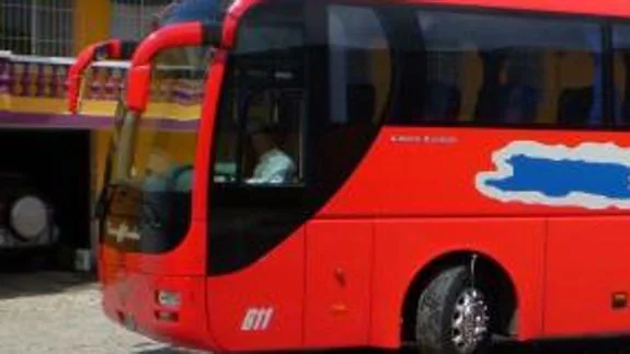 El mensaje en un autobús desata la polémica en redes sociales