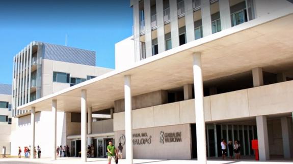 Ha quedado ingresado en el ala de Psiquiatría de Hospital del Vinalopó.