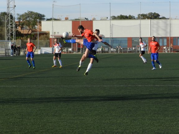 El equipo abderitano tendrá mañana un complicado envite en casa contra el conjunto cañaero. 