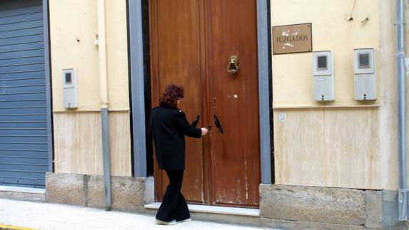 El defensor ve "clamorosa" la falta de personal en los juzgados de Berja