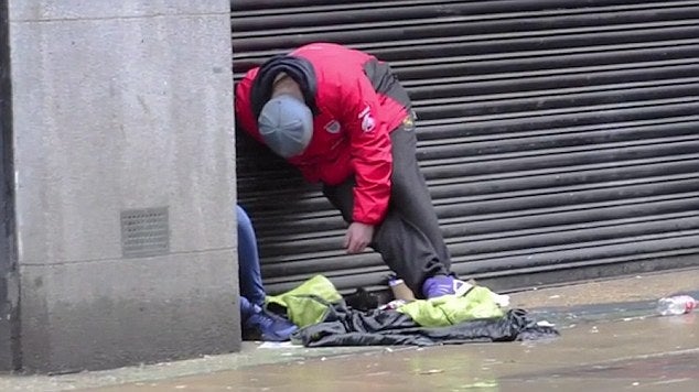 'Spice', la  peligrosa droga que está convirtiendo a los 'sintecho' en 'zombies'