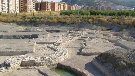 Muralla de más de 4.000 años, en el Bulevar.