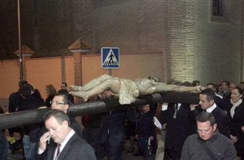 ¿Conduces hoy por Almería capital? Estos son los cortes de carretera por el Vía Crucis