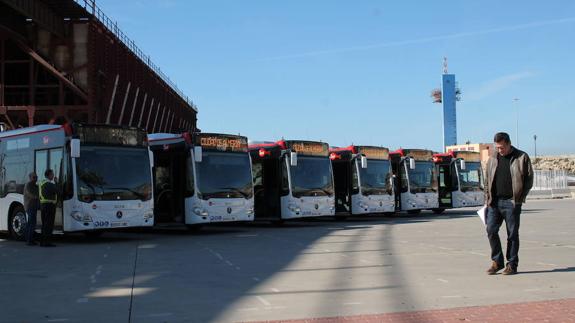 Seis autobuses urbanos nuevos para El Alquián y Retamar