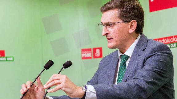 El PSOE acusa a Rajoy de "enterrar" Almería en los presupuestos "más bajos de la historia"