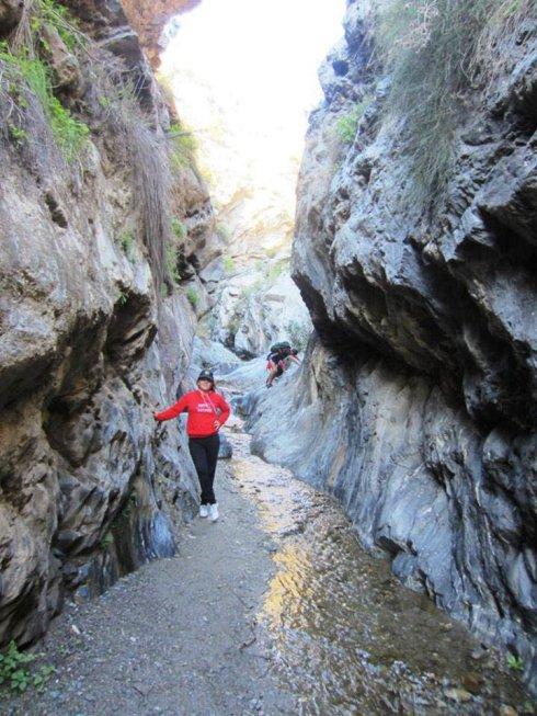 Almería tiene mil lugares para disfrutarlos andando.