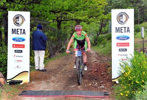 Rocío Martín se impone en la última etapa y la general de la Imperial Bike Tour by Ford.