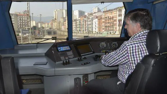 Renfe necesita maquinistas: ¿qué hace falta para serlo?