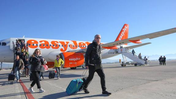 El aeropuerto crece un 19% en número de pasajeros en abril