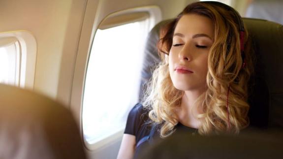 Qué hacer cuando se taponan los oídos al viajar en avión