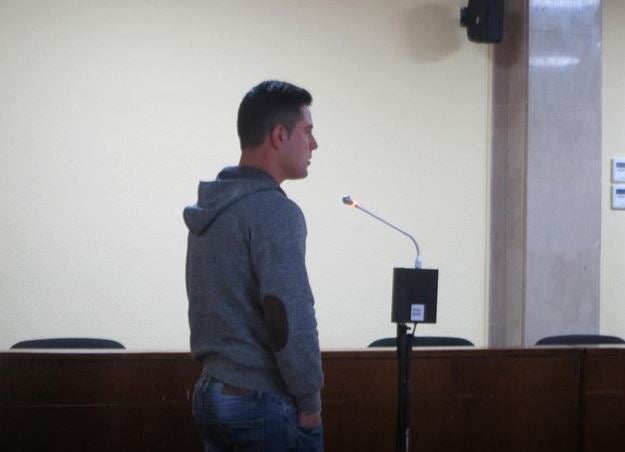 Condena de nueve años de cárcel para el hijo que dejó ciega a su madre de una paliza