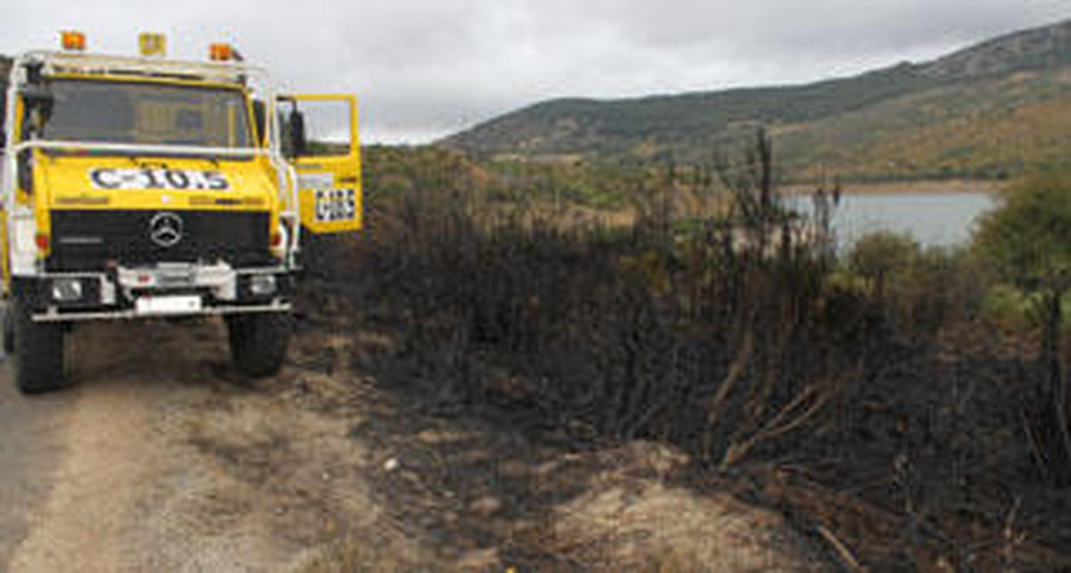 Un nuevo incendio hace temer a los vecinos por la actuación de algún pirómano en la zona