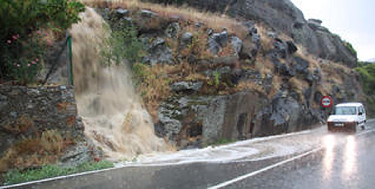 Una fuerte tormenta deja cortes de luz a 60.000 usuarios de la provincia