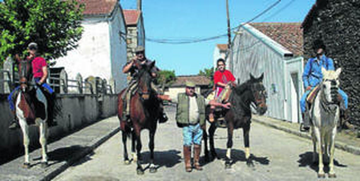 Fiesta al trote de los caballos en Fuenterroble de Salvatierra