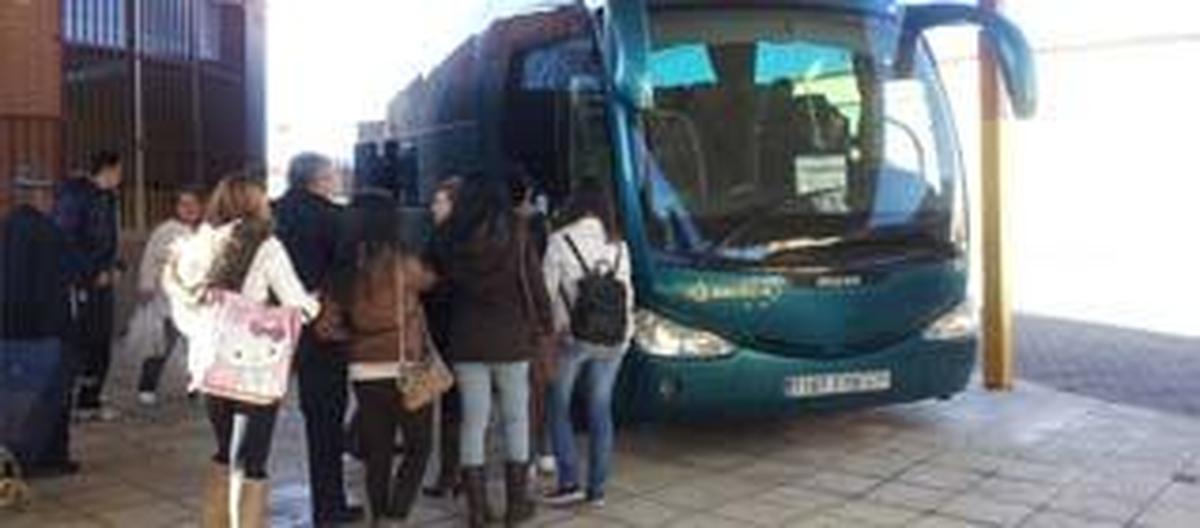 Moreno de Vega amplía su oferta con un trayecto entre la estación de autobuses y el instituto