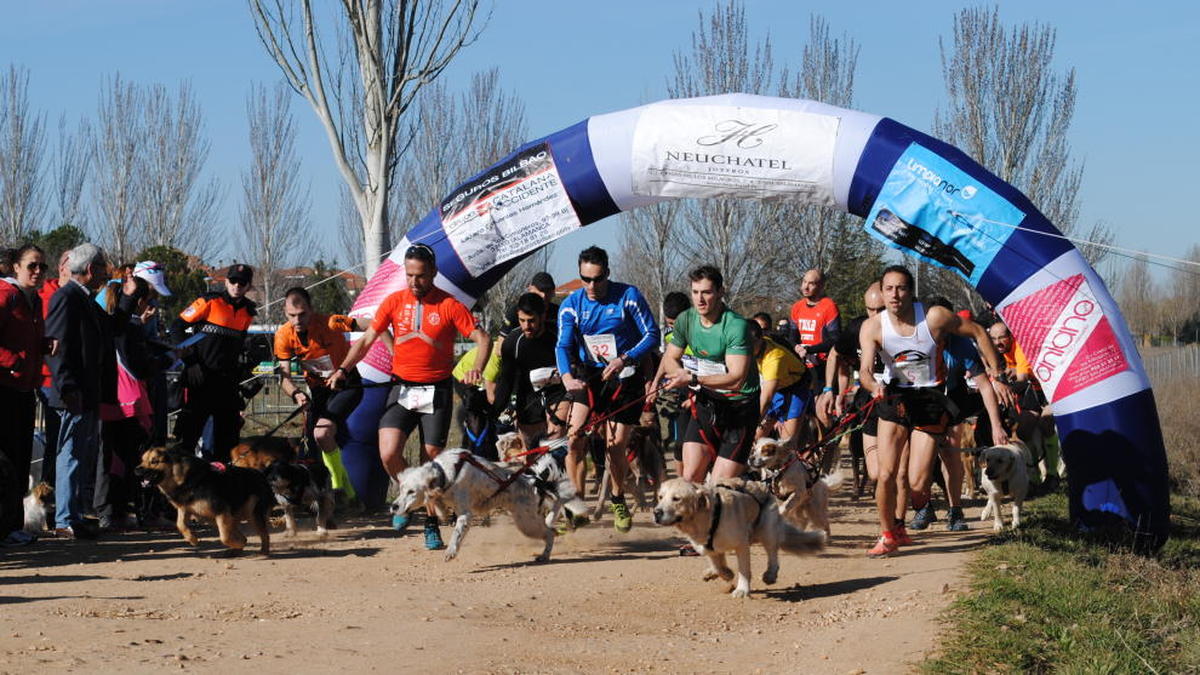 El 'canicross' cada día tiene más adeptos