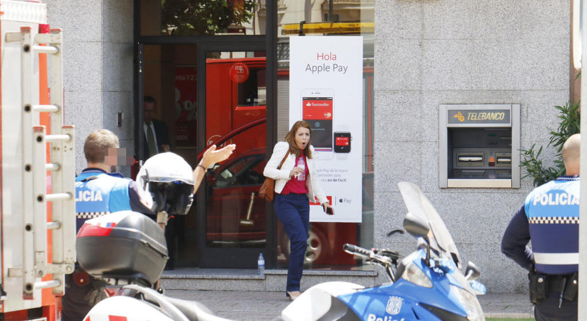 Atracan a un cliente en una sucursal bancaria y le ciegan con gas pimienta