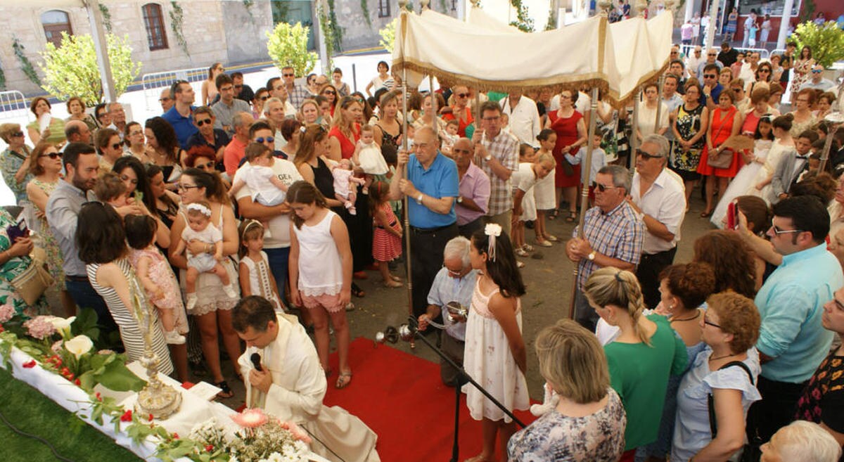 Intensa celebración del Corpus en Cabrerizos