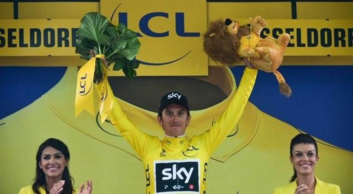 Geraint Thomas vence bajo la lluvia en la etapa inagural del Tour de Francia