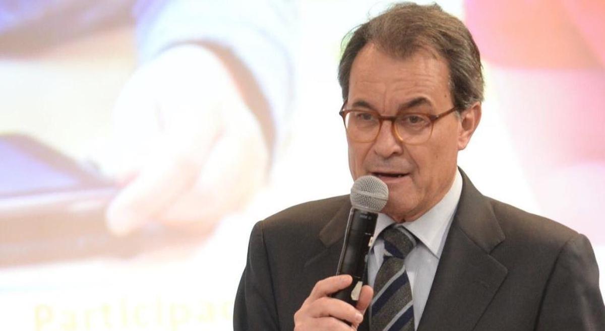 Artur Mas pasa la gorra: quiere que los simpatizantes secesionistas le paguen los 5,2 millones de fianza