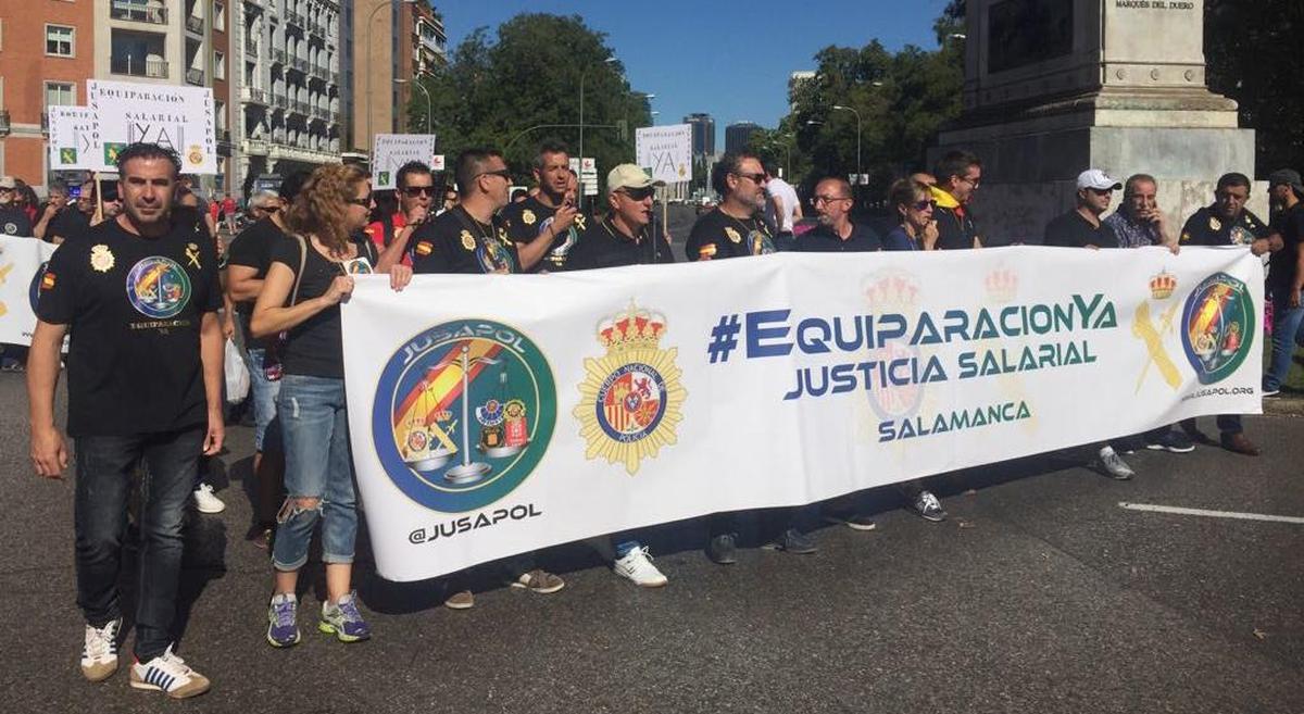 60 policías y guardias salmantinos se suman a la protesta en Madrid por la equiparación salarial