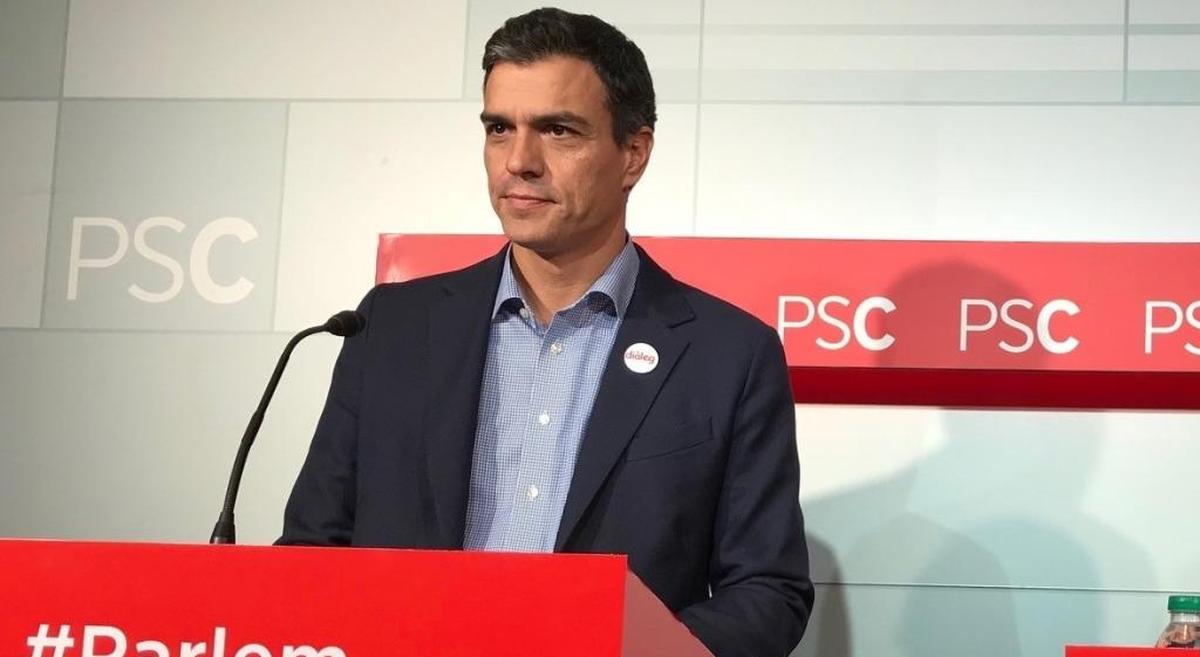 Pedro Sánchez dice que apoyará la respuesta de Rajoy si se declara de independencia