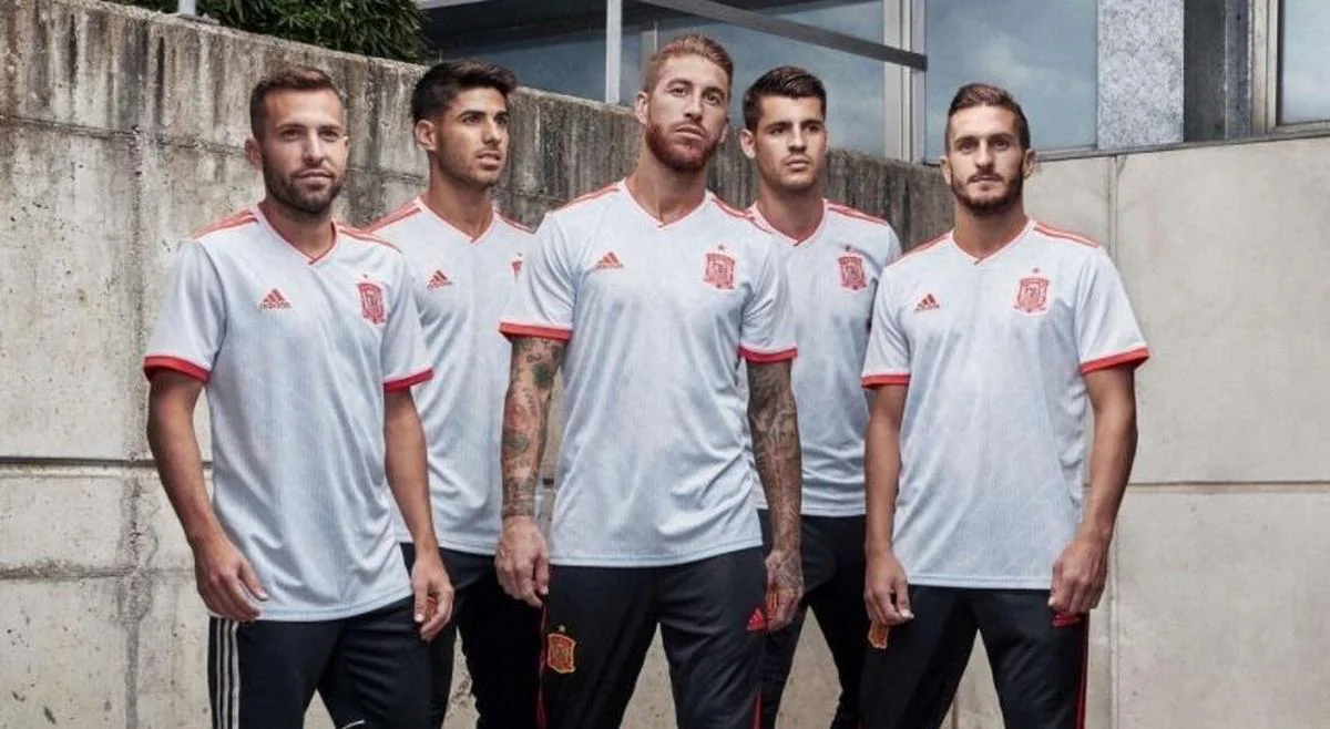 Así es la segunda equipación de 'la Roja' para el Mundial