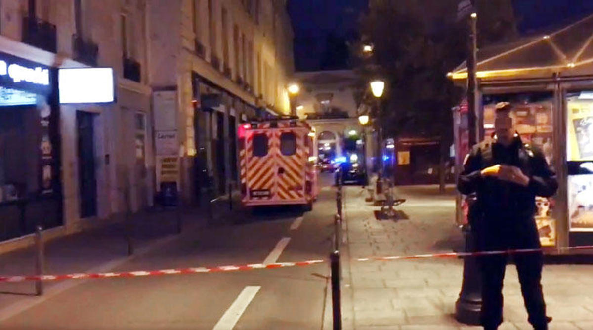 Una mujer muerta y cuatro heridos, dos de ellos graves, por un ataque con cuchillo en el centro de París