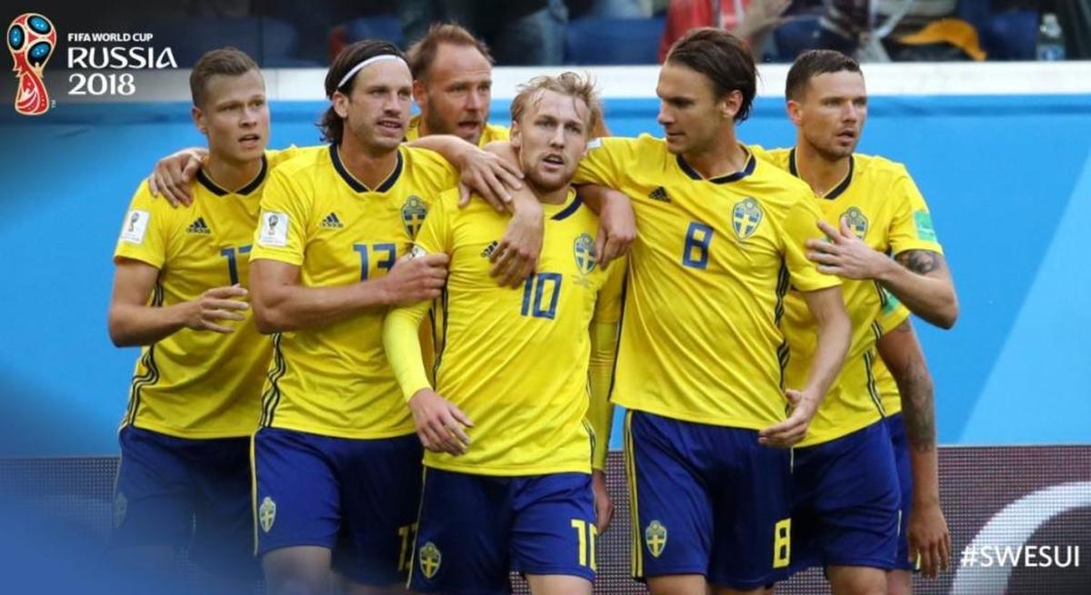 Suecia supera de rebote a Suiza y sigue soñando (1-0)